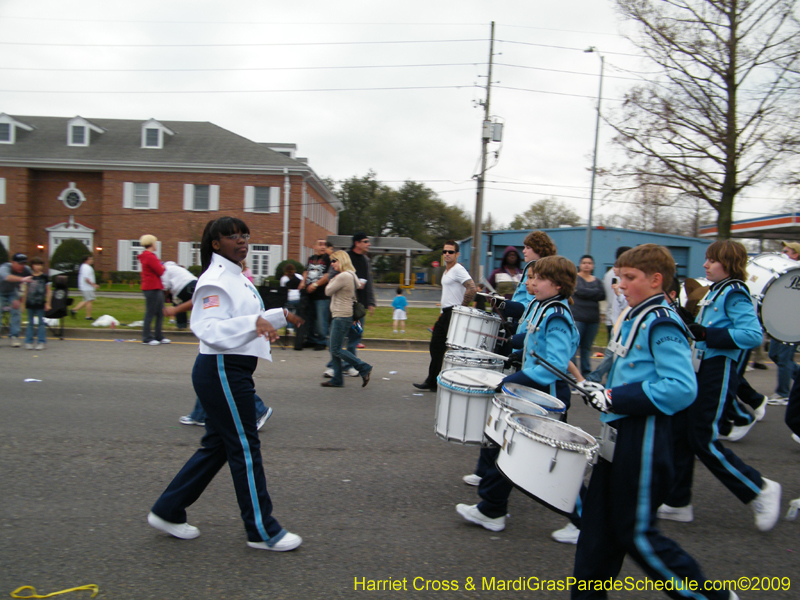 Krewe-of-Rhea-2009-Metairie-Mardi-Gras-Harriet-Cross-7949