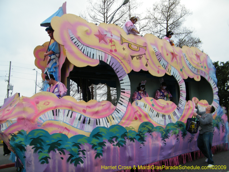 Krewe-of-Rhea-2009-Metairie-Mardi-Gras-Harriet-Cross-7953