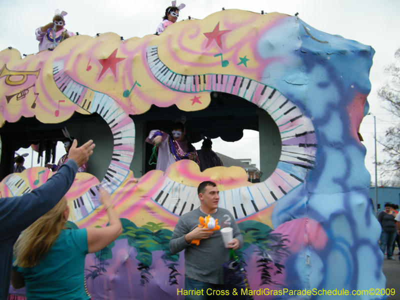 Krewe-of-Rhea-2009-Metairie-Mardi-Gras-Harriet-Cross-7955