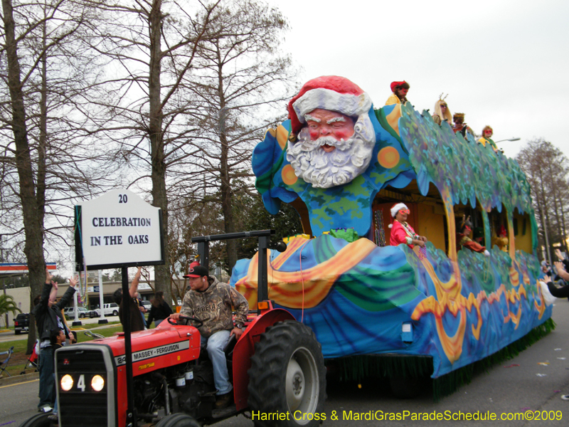 Krewe-of-Rhea-2009-Metairie-Mardi-Gras-Harriet-Cross-7961