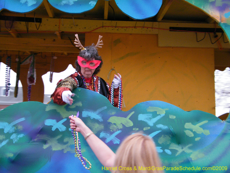 Krewe-of-Rhea-2009-Metairie-Mardi-Gras-Harriet-Cross-7963