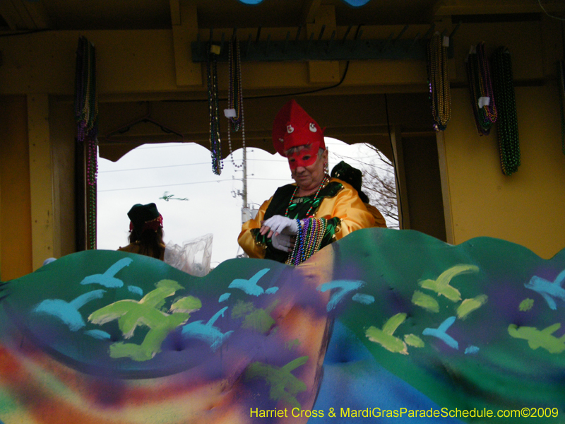 Krewe-of-Rhea-2009-Metairie-Mardi-Gras-Harriet-Cross-7964