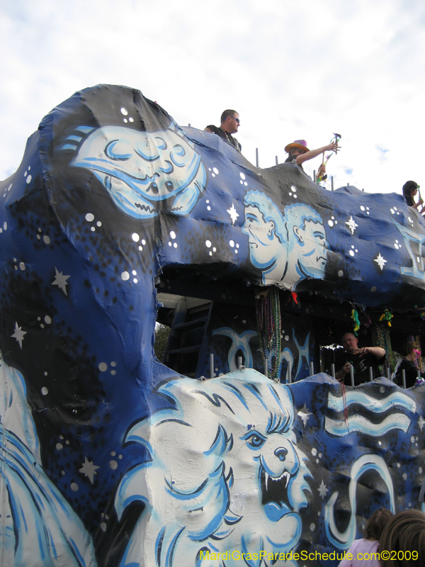 Krewe-of-Slidellians-Mardi-Gras-Slidell-2009-0173