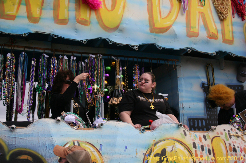 Krewe-of-Slidellians-2010-Mardi-Gras-1400
