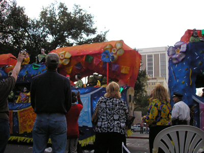 2008-Krewe-of-Thoth-New-Orleans-Mardi-Gras-Parade-30011