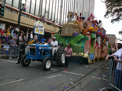 2008-Krewe-of-Thoth-New-Orleans-Mardi-Gras-Parade-300145