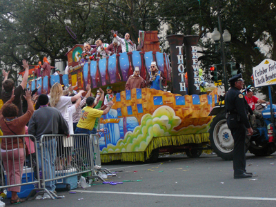 2008-Krewe-of-Thoth-New-Orleans-Mardi-Gras-Parade-300248