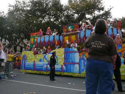 2008-Krewe-of-Thoth-New-Orleans-Mardi-Gras-Parade-300249