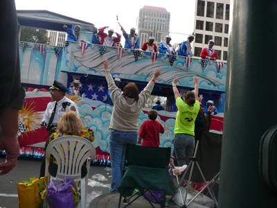2008-Krewe-of-Thoth-New-Orleans-Mardi-Gras-Parade-300259