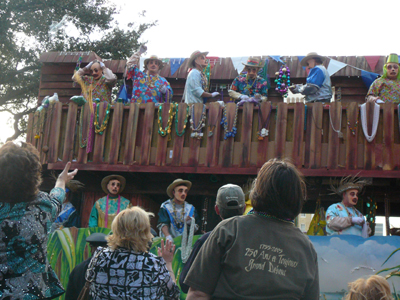 2008-Krewe-of-Thoth-New-Orleans-Mardi-Gras-Parade-300277