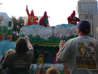 2008-Krewe-of-Thoth-New-Orleans-Mardi-Gras-Parade-300280