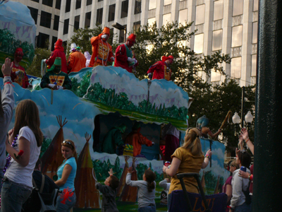 2008-Krewe-of-Thoth-New-Orleans-Mardi-Gras-Parade-300281