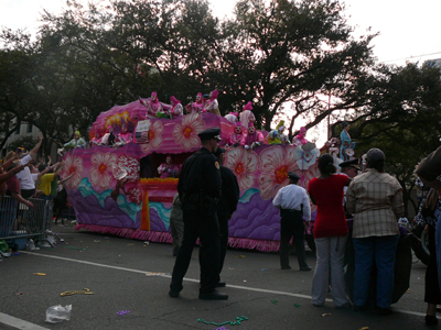 2008-Krewe-of-Thoth-New-Orleans-Mardi-Gras-Parade-300282