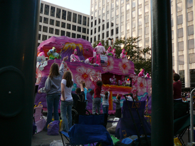 2008-Krewe-of-Thoth-New-Orleans-Mardi-Gras-Parade-300284