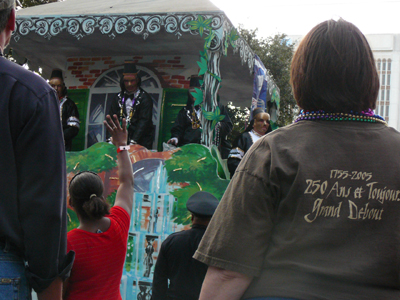 2008-Krewe-of-Thoth-New-Orleans-Mardi-Gras-Parade-300302