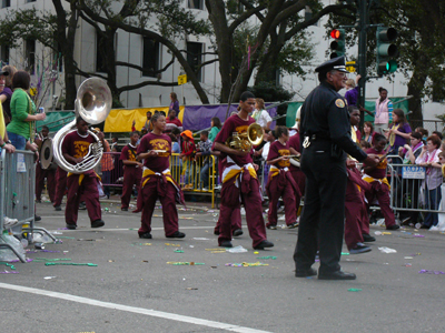 2008-Krewe-of-Thoth-New-Orleans-Mardi-Gras-Parade-300306