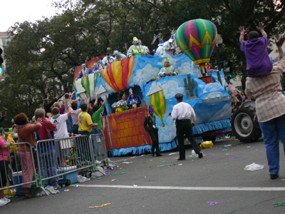 2008-Krewe-of-Thoth-New-Orleans-Mardi-Gras-Parade-300317