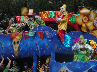 2008-Krewe-of-Thoth-New-Orleans-Mardi-Gras-Parade-300320