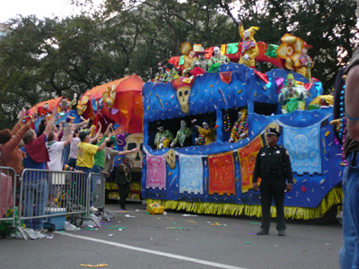 2008-Krewe-of-Thoth-New-Orleans-Mardi-Gras-Parade-300321
