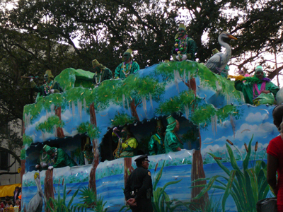 2008-Krewe-of-Thoth-New-Orleans-Mardi-Gras-Parade-300329