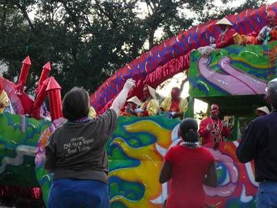 2008-Krewe-of-Thoth-New-Orleans-Mardi-Gras-Parade-300334