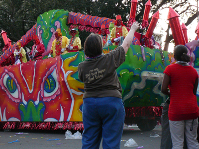 2008-Krewe-of-Thoth-New-Orleans-Mardi-Gras-Parade-300336