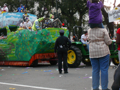 2008-Krewe-of-Thoth-New-Orleans-Mardi-Gras-Parade-300339
