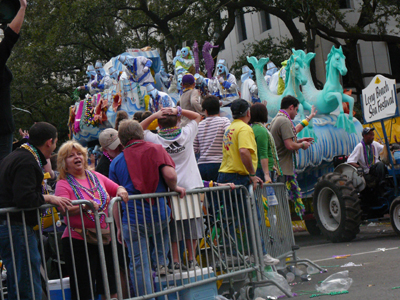 2008-Krewe-of-Thoth-New-Orleans-Mardi-Gras-Parade-300343
