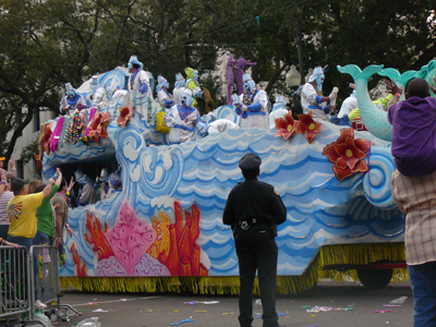 2008-Krewe-of-Thoth-New-Orleans-Mardi-Gras-Parade-300344