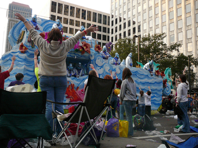 2008-Krewe-of-Thoth-New-Orleans-Mardi-Gras-Parade-300346