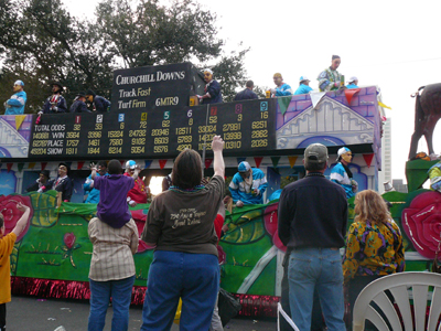 2008-Krewe-of-Thoth-New-Orleans-Mardi-Gras-Parade-300361