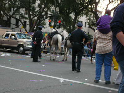 2008-Krewe-of-Thoth-New-Orleans-Mardi-Gras-Parade-300368