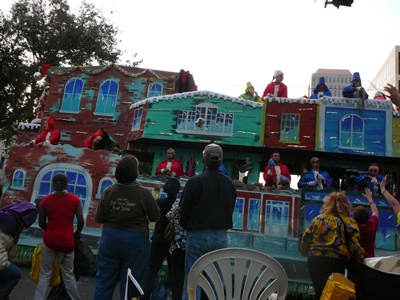 2008-Krewe-of-Thoth-New-Orleans-Mardi-Gras-Parade-300376