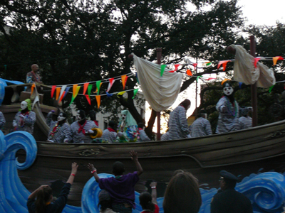 2008-Krewe-of-Thoth-New-Orleans-Mardi-Gras-Parade-300382