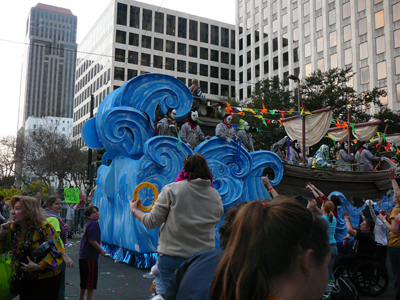 2008-Krewe-of-Thoth-New-Orleans-Mardi-Gras-Parade-300384