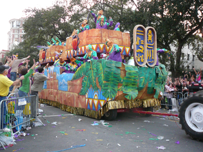 2008-Krewe-of-Thoth-New-Orleans-Mardi-Gras-Parade-300386