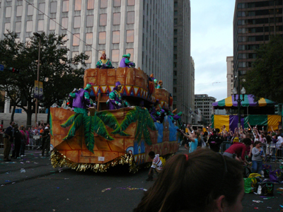 2008-Krewe-of-Thoth-New-Orleans-Mardi-Gras-Parade-300395