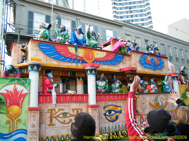 Krewe-of-Thoth-presents-Thoths-Aquatic-Adventures-2009-Mardi-Gras-New-Orleans-9359