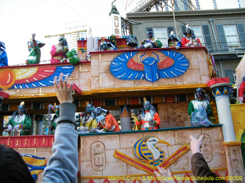 Krewe-of-Thoth-presents-Thoths-Aquatic-Adventures-2009-Mardi-Gras-New-Orleans-9360