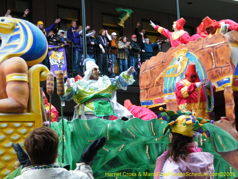 Krewe-of-Thoth-presents-Thoths-Aquatic-Adventures-2009-Mardi-Gras-New-Orleans-9372