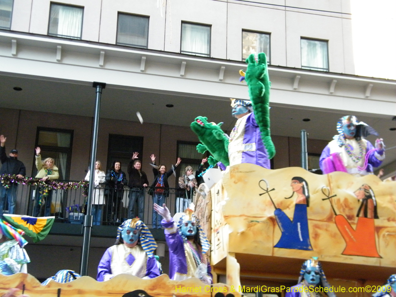 Krewe-of-Thoth-presents-Thoths-Aquatic-Adventures-2009-Mardi-Gras-New-Orleans-9378