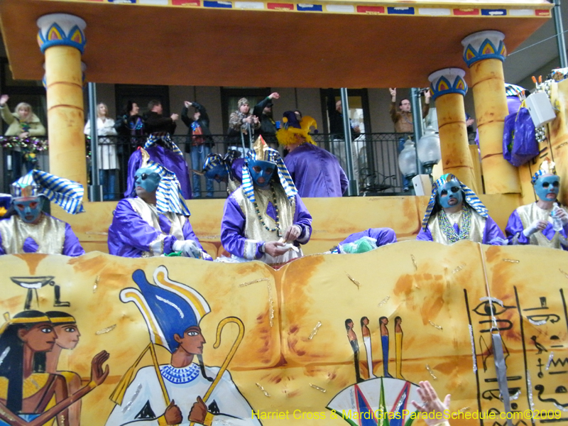 Krewe-of-Thoth-presents-Thoths-Aquatic-Adventures-2009-Mardi-Gras-New-Orleans-9380