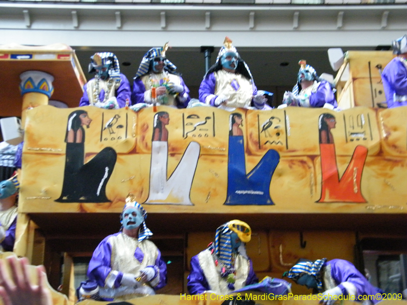 Krewe-of-Thoth-presents-Thoths-Aquatic-Adventures-2009-Mardi-Gras-New-Orleans-9381