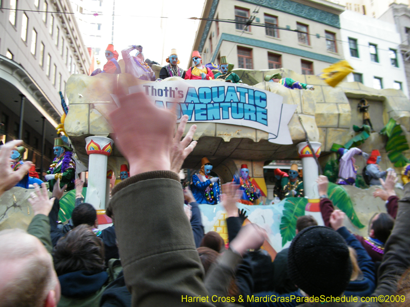 Krewe-of-Thoth-presents-Thoths-Aquatic-Adventures-2009-Mardi-Gras-New-Orleans-9388