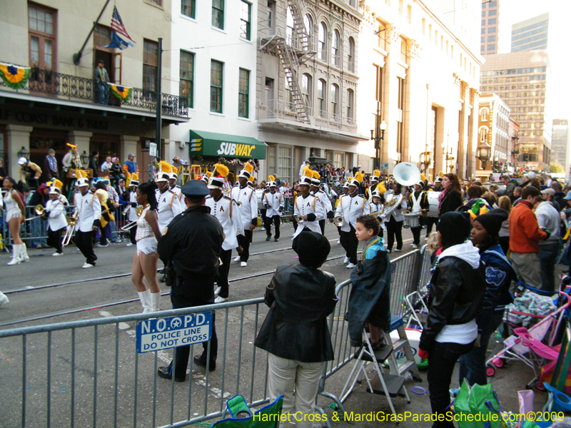 Krewe-of-Thoth-presents-Thoths-Aquatic-Adventures-2009-Mardi-Gras-New-Orleans-9390