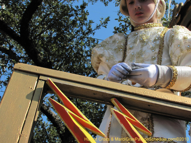 Krewe-of-Thoth-2010-Mardi-Gras-New-Orleans-0927