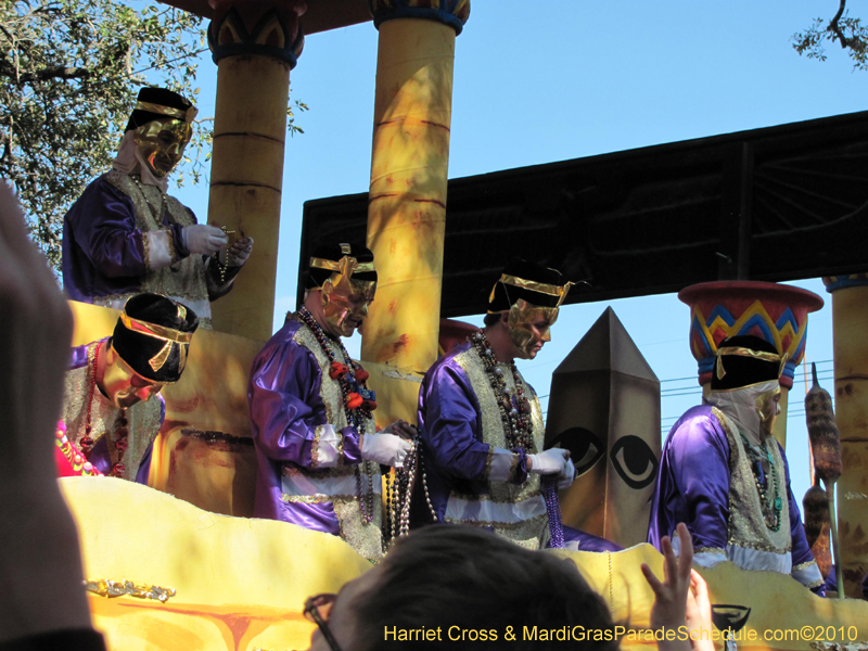 Krewe-of-Thoth-2010-Mardi-Gras-New-Orleans-1051