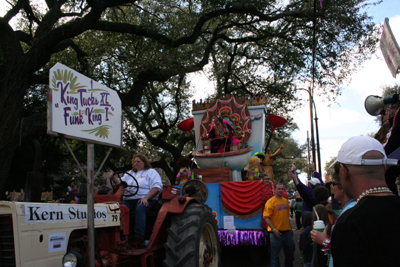 Krewe-of-Tucks-2008-New-Orleans-Mardi-Gras-Parade-0404