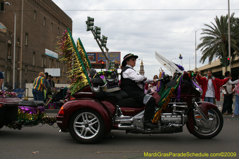 2009-Krewe-of-Tucks-presents-Cone-of-Horror-Tucks-The-Mother-of-all-Parades-Mardi-Gras-New-Orleans-0299