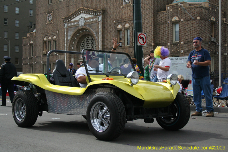 2009-Krewe-of-Tucks-presents-Cone-of-Horror-Tucks-The-Mother-of-all-Parades-Mardi-Gras-New-Orleans-0310